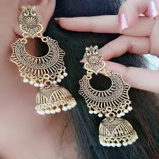 EARRING